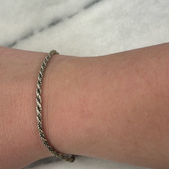Sterling silver twisted chain bracelet - Picture 1 of 5